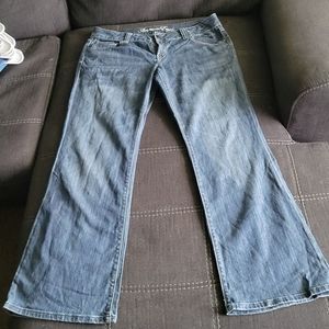 American Eagle "Favorite Boyfriend" Jeans size 14